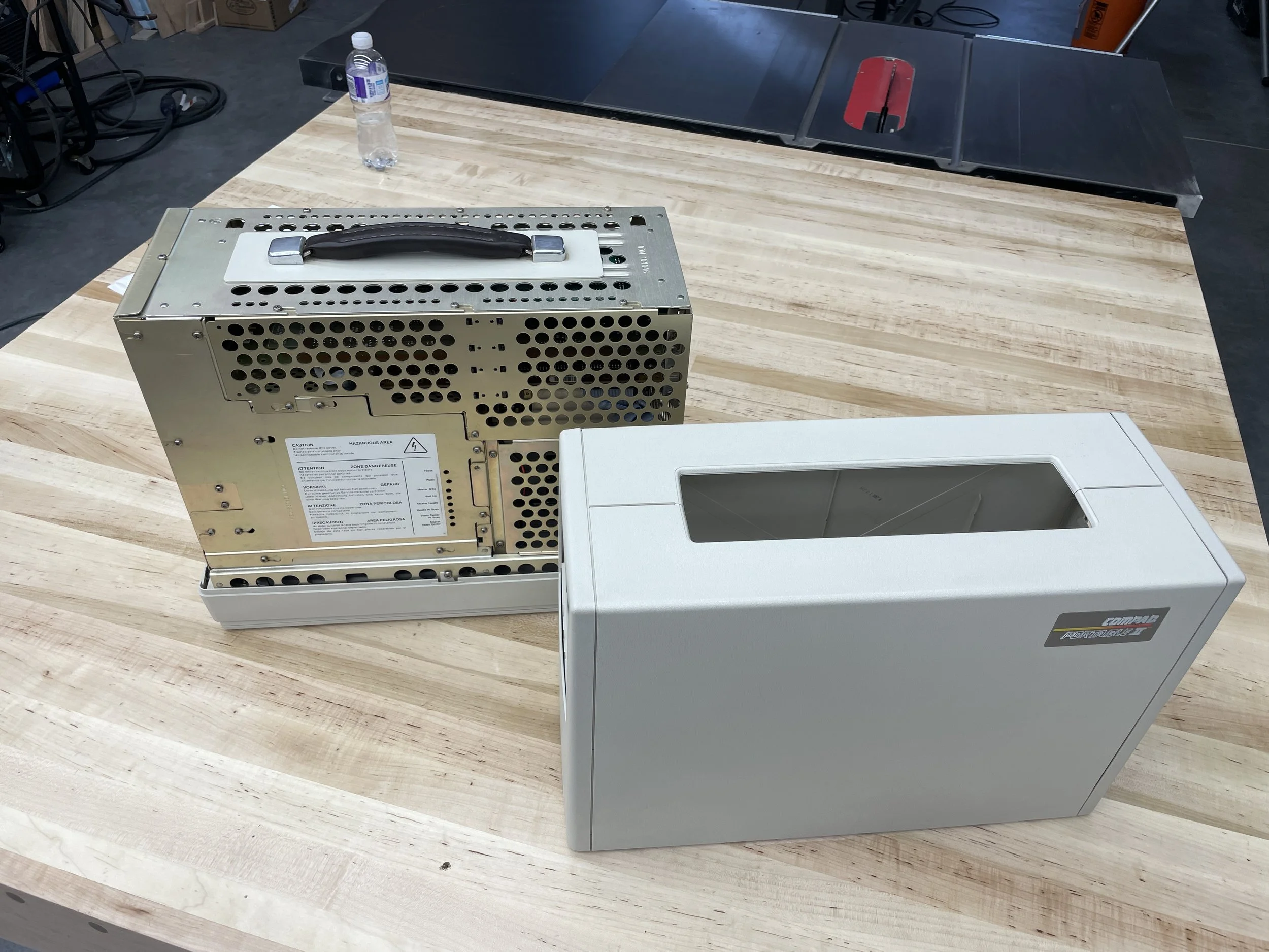 Compaq Portable II endoskeleton chassis