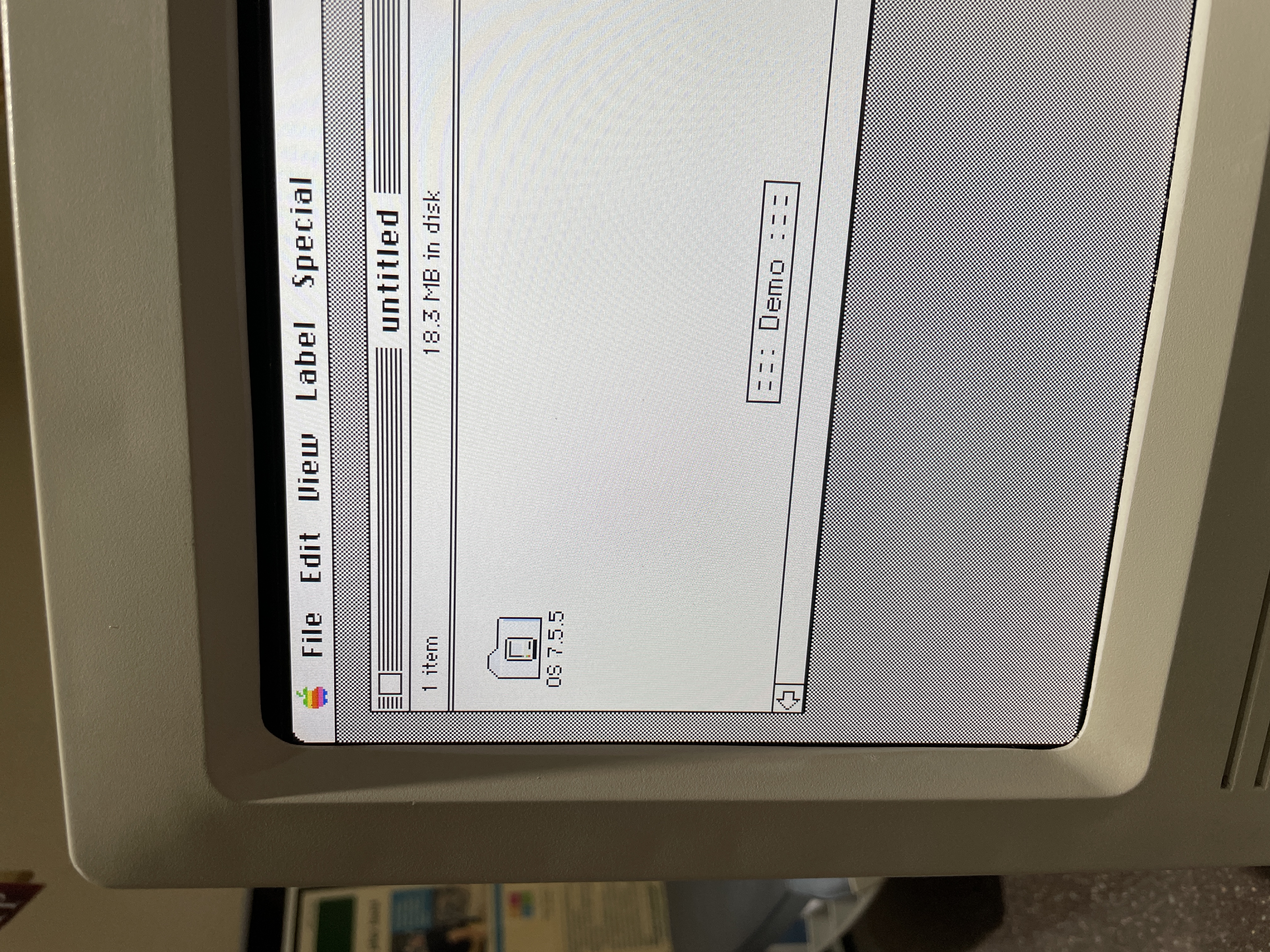 Close-up of the System 7 menu bar on the new LCD
