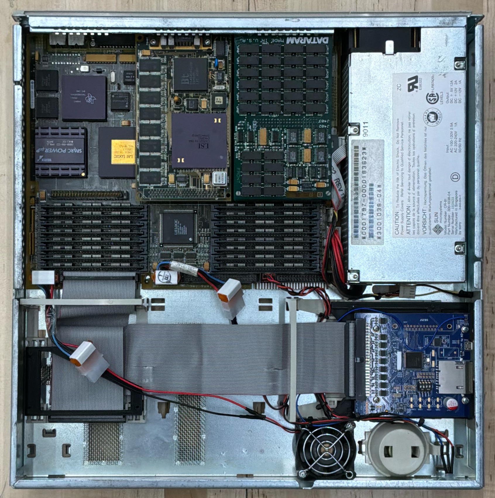 Inside the Sun SPARCstation 2 — mainboard, SBus slots, and sun4c components
