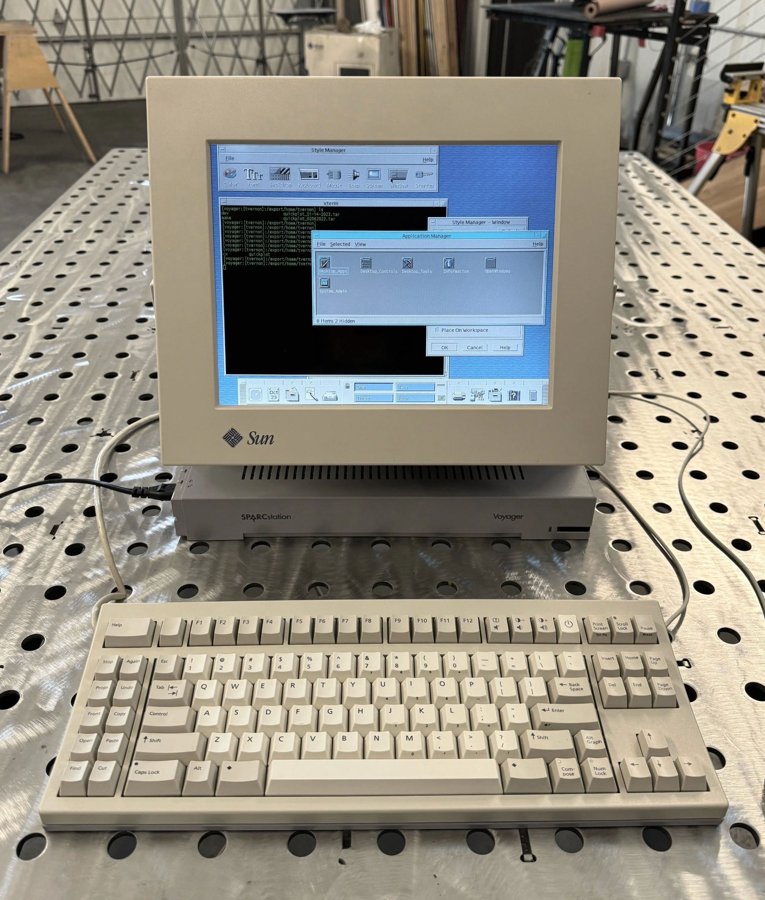images/sparcstation-voyager-main.webp